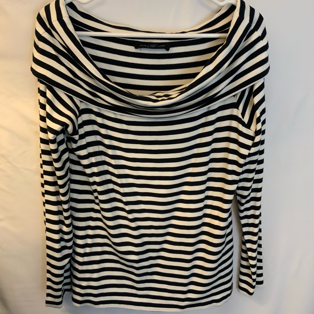 NWOT Off-shoulder top